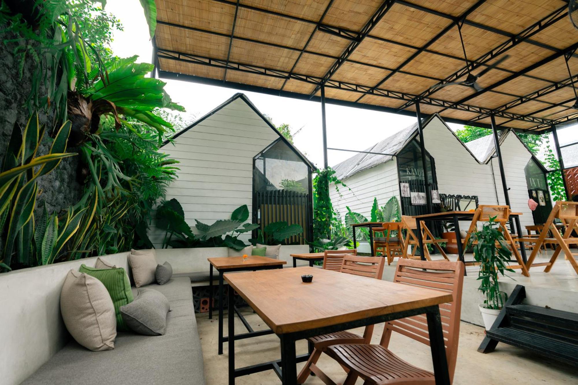The Jungle Hostel Canggu Exterior photo