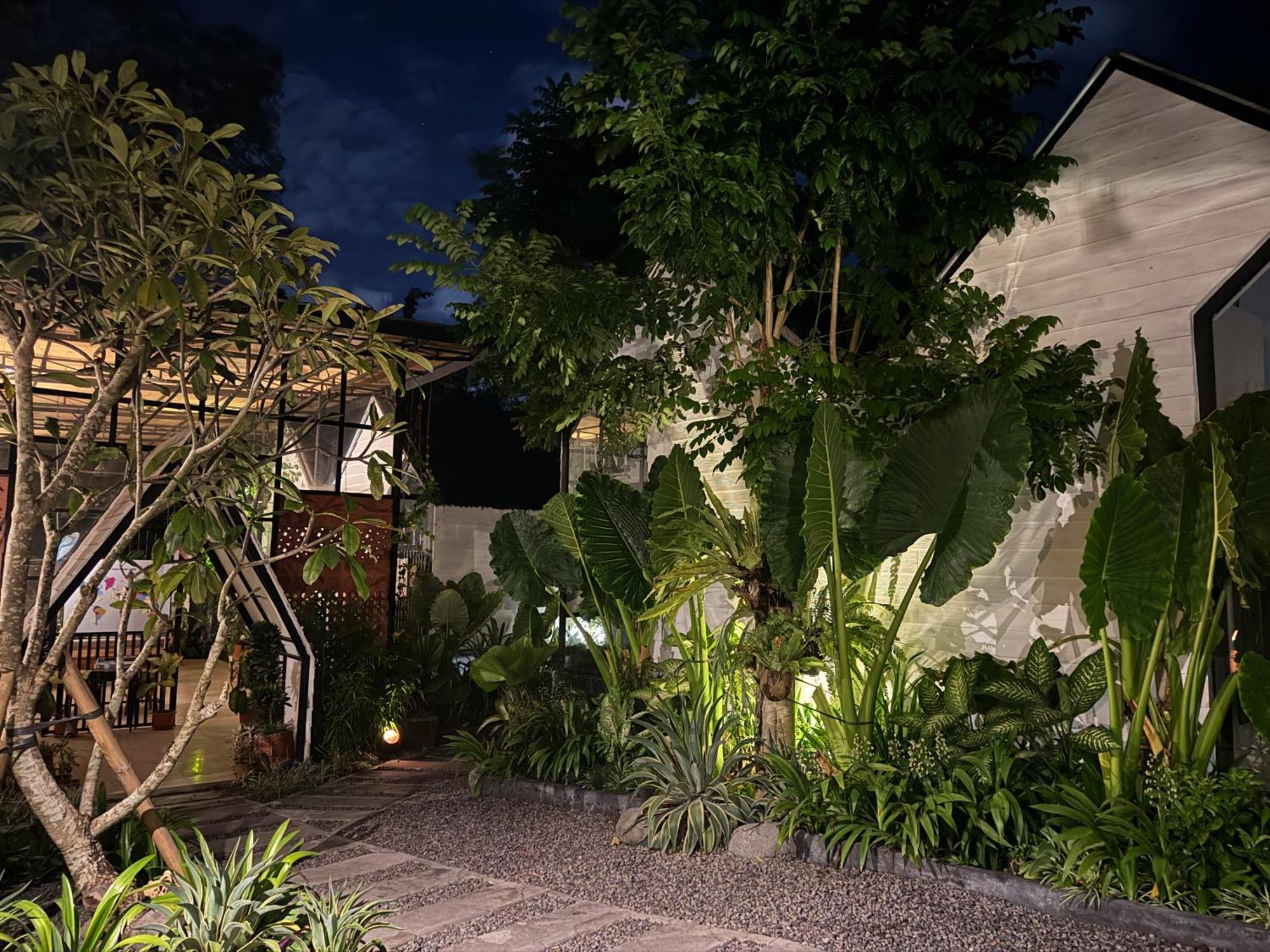 The Jungle Hostel Canggu Exterior photo